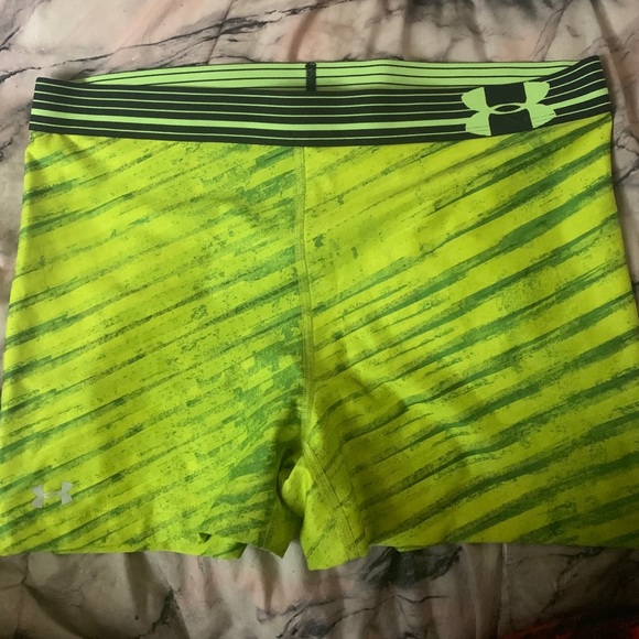 Under armor shorts - Picture 1 of 1